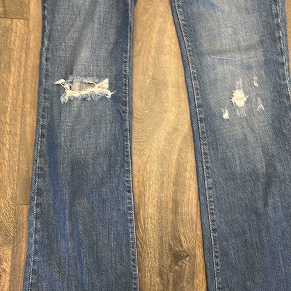 SOLD.American Eagle Low Rise Favorite Boyfriend Jean - Picture 6 of 10